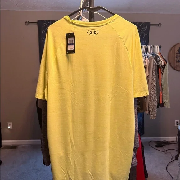 Under Armour Men's Bright Yellow Short Sleeve Tee. NWT - Picture 5 of 5
